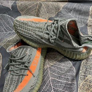 Yeezy - Äkta yeezy storlek 42. Endast för 700kr 