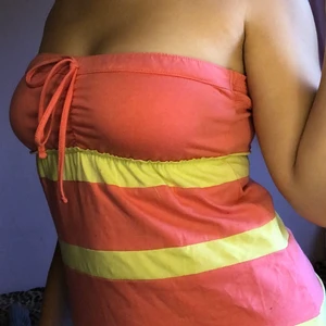 Randig klänning färgglad - Jätte fina färger, man ser ut som en twister glass😋