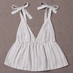 Topp  - Fin topp som passar bra till sommaren 