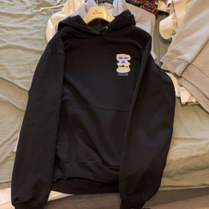 Polar hoodie - Sparsamt och försiktigt använd! Inga flaws. Sitter som L