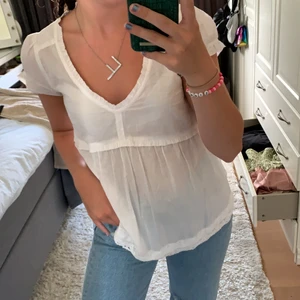 Oddmolly blus - En jättefin oddmolly blus i mycket bra skick. Storlek 0. Kan mötas i Stockholm annars står köparen för frakten ❤️