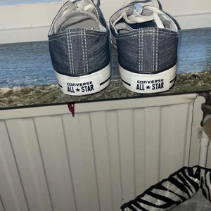 Converse - Helt oanvända converse, säljer pga för stora. 