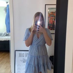 Blå fin klänning  - Fin klänning, använd fåtal gånger 