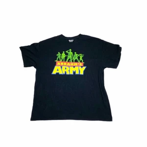 Vintage T-Shirt - Säljer en grymt snygg vintage t-shirt som passar storlek large och passar sjukt snyggt oversized om man har storlek medium eller under, Ha en bra dag!