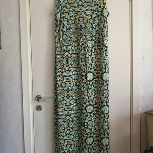 Klänning Strl M  - Klänning Strl M Hel ren rök djur fri 