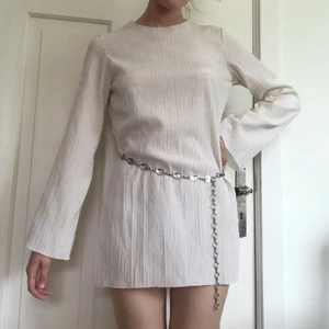 Klänning med vida armar - Cottagecore klänning med vida armar i svalt material☁️