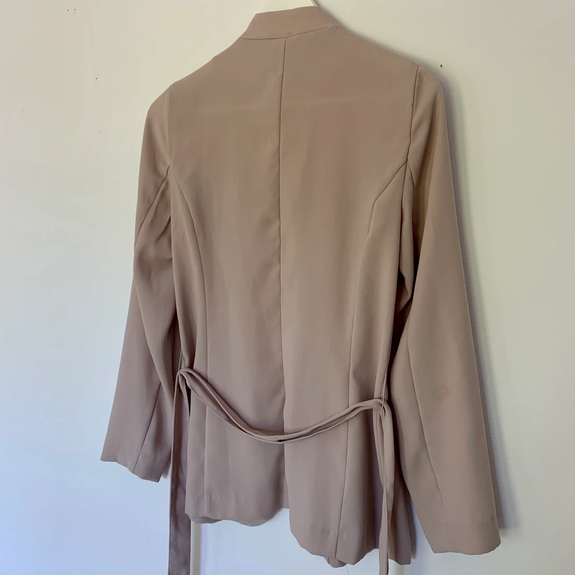 Sommarjacka i beige/ knytband/ kavaj/ storlek 36 - 91