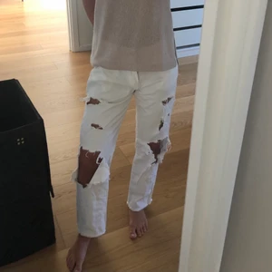 Jeans  - Så najs jeans med dem perfekta hålen 