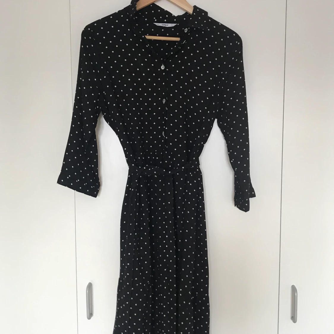 ONLY prickig klänning!  - 90