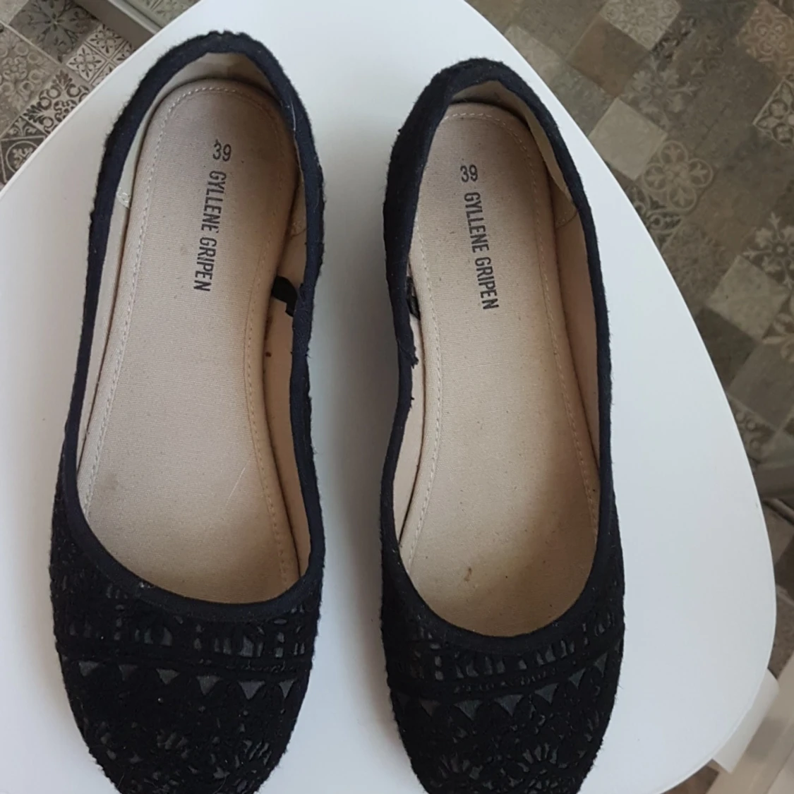 Svarta sommarskor med spets stl 39