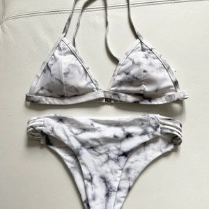 Bikini - Bikini med marmormönster endast testad 🌸
