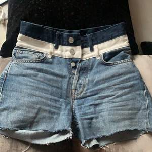Säljer dessa as coola jeans shorts💗 Storlek XS