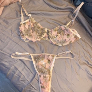 Underklädersset - Aldrig använt pga för litet 