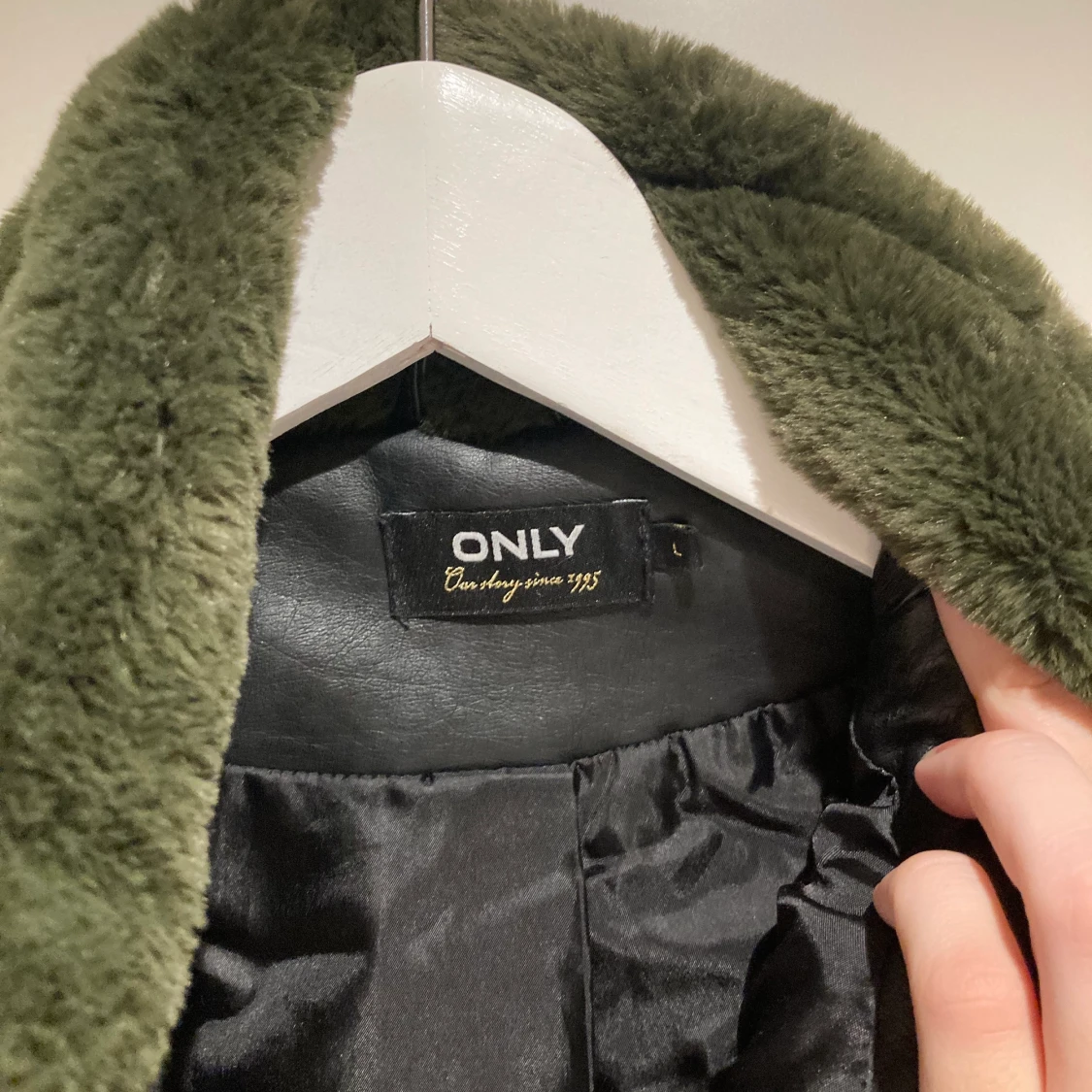 Mörkgrön jacka - 90