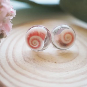 Pink shell stud earrings  - Tiny shell embed in resin earrings,  super cute, will bring up your day :). 