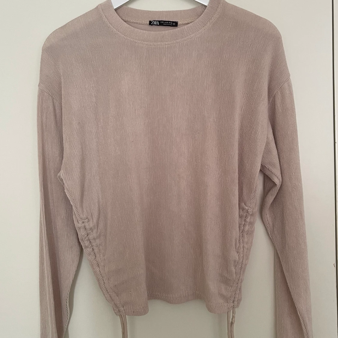 Zara beige tröja med knytning - 91