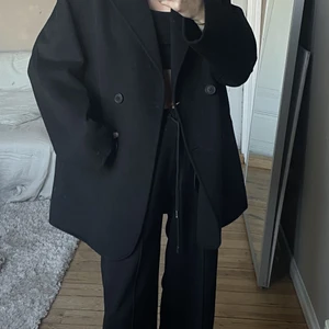 Oanvänd zara kavaj /kappa - Aldrig använd. Endast tagit av lappen. Storlek xs