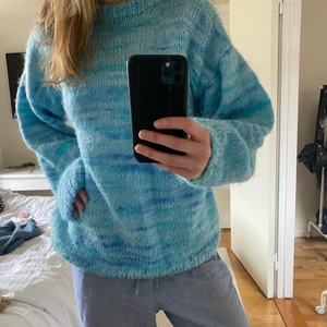 Stickad tröja  - Säljer en somrig stickad tröja, egen gjord!❤️ köparen står för frakten!