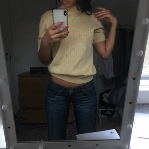 Guldglittrig topp  - Vintage tröja, Bra passform. Frakt tillkommer.