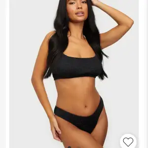 Säljer denna fina bikinin, i nyskick storlek S🥰🥰