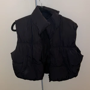 Svart väst - Väst ifrån Hm, sitter sjukt bra