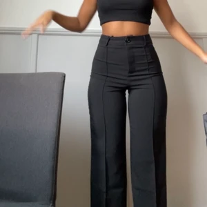 Kostymbyxor  - Säljer dessa snygg kostymbyxorna som inte kommer till användning tyvärr 