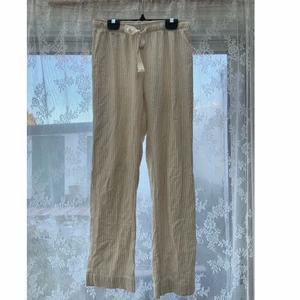 LINNE/MJUKISBYXOR - Säljer dessa SVIN fina byxor från Lindex som tyvärr är för små för mig. 