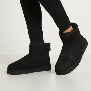 Uggs - Säljer mina fina uggs för 300kr+frakt. Storlek 39 och är köpta för 2000kr på Zalando✨