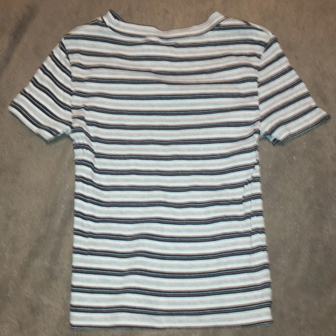 T-shirt från h&m - 90