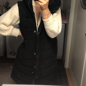 Lång väst - Skit snygg lång väst stl xl (passar m-xl) 💕🌸