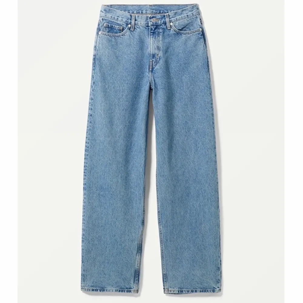 Jeans från weekday i modellen ”rail mid loose straight jeans”. (Färg Hanson blue) nyskick!. Jeans & Byxor.
