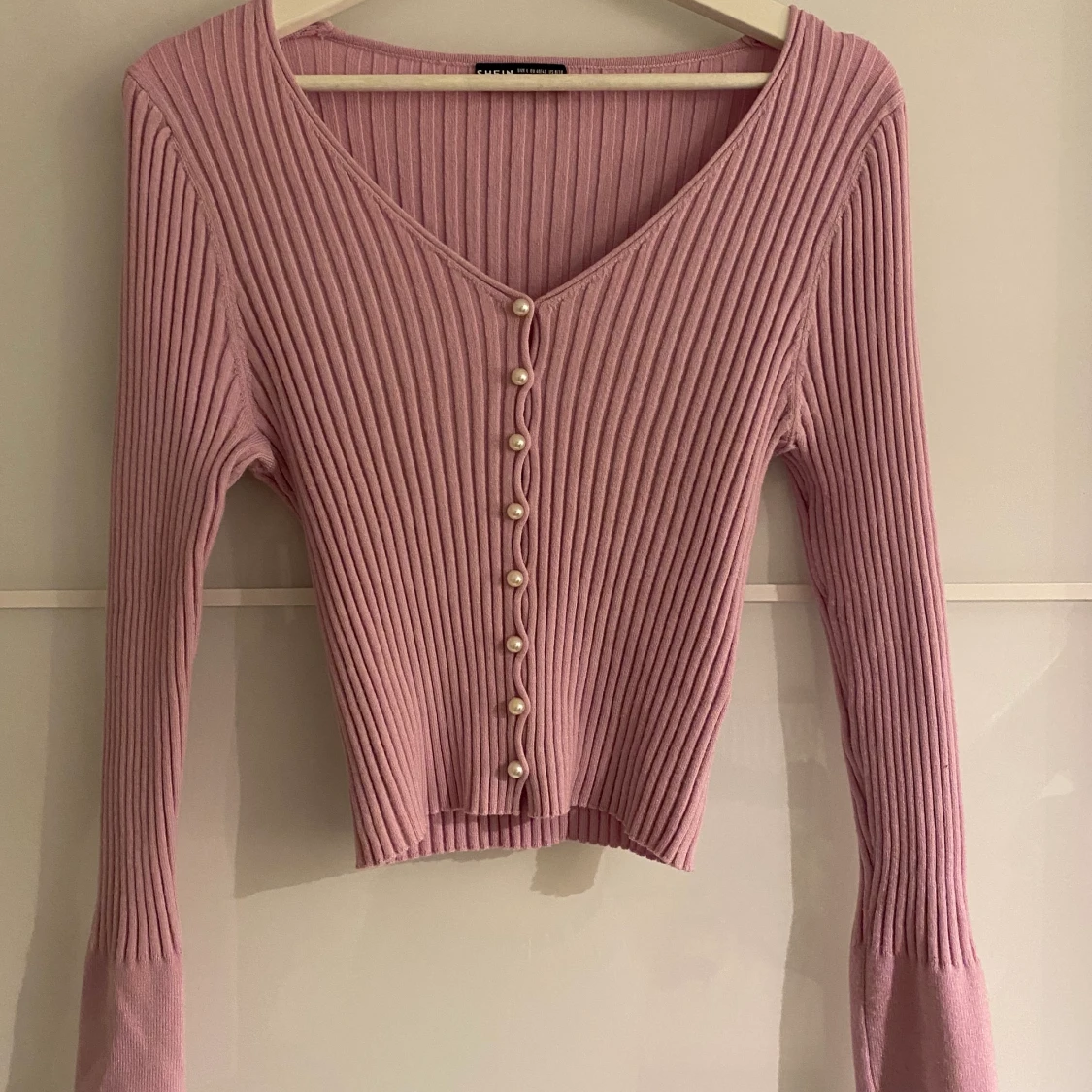 Lila ribbad topp/ tunn kofta - 90