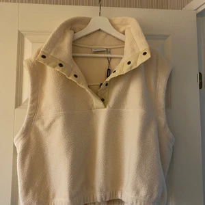 Fleece väst - Fleece väst som aldrig är använd! 💕