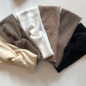 Pannband  - Handgjorda pannband av 100% återvunnet material! Säljs för 129 kr styck.