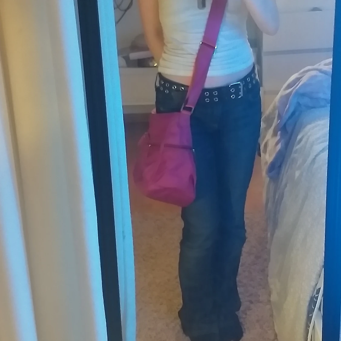 Neon rosa äxelväska  - 90