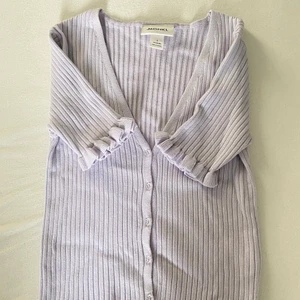 Tröja Monki - Jätte fin lila tröja från Monki i storlek S. I fint skick. Skickas med spårbar frakt för 66kr. Om ni har några frågor tveka inte att höra av er💗💗