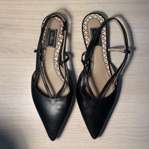 Malene Birger skor - Säljer mina supersnygga skor från Malene Birger i storlek 37! 💞 köparen står för frakten men jag möter även upp i Lund💞 