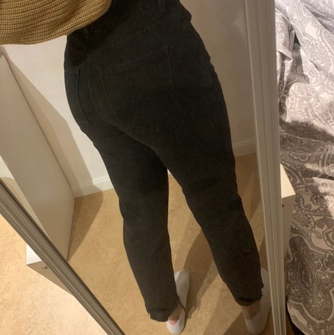 svarta jeans från only  - 90