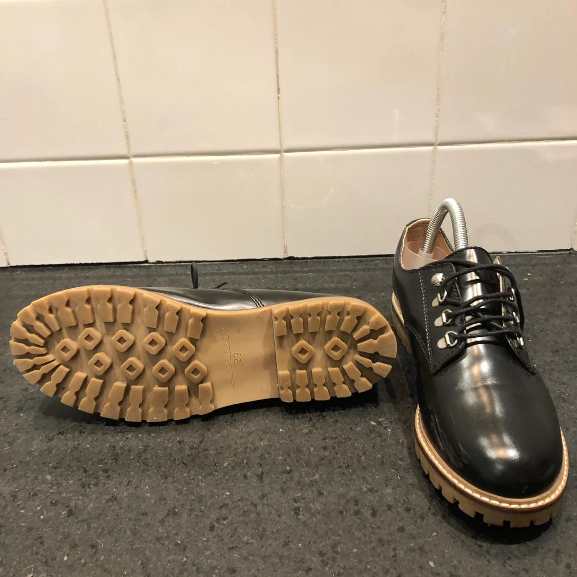 Skor från Zara i storlek 39 - 91