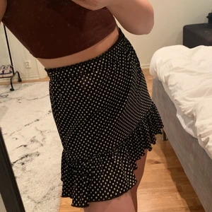 Kjol - Oanvänd kjol med prislapp kvar❤️