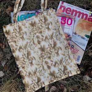 Tygpåse - Egensydd tygväska, populär modell och mönster och också återvunnet tyg🌱 sydd av RecycleStyle! vi kan sy fler om flera är intresserade och även i andra tyger!