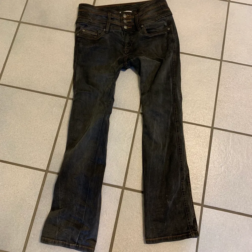 Sjukt Clean Japanese type jeans med as nice details. Jeans & Byxor.