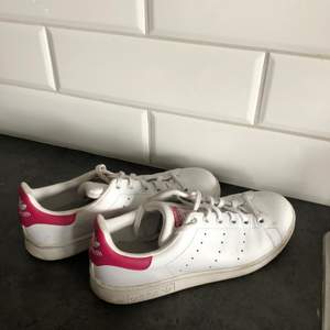 Stan Smith sneakers från Adidas - Storlek 38 - Fint skick, använda max 10 gånger!