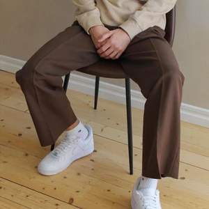 Bruna kostymbyxor - Bruna kostymbyxor i perfekt skick.