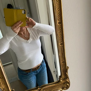 Tröja st m  - Fin tröja , hämta hos mig i majorna gbg , eller skicka mot porto 66kr 