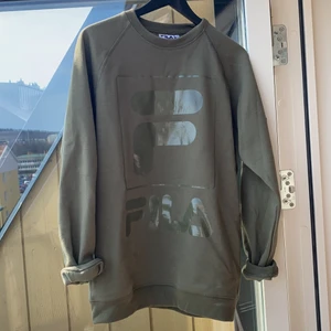 Fila tröja  - Superfin, knappt använd! Storlek S
