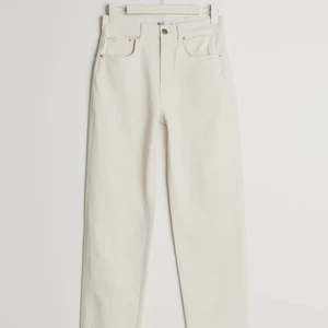 90s petite high waist jeans - Med lappar kvar,   Ginatricot pris: 599 kr       MIN priset 270kr