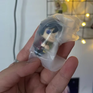 Demon slayer mini figur  - Har inte tagit ut ur dens plast! Köptes igår. Kan mötas i Gbg annars står köparen för frakt 📦💗 