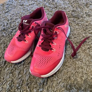 Skor - Jättefina skor i bra skick.