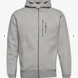 Sail racing tröja - Fin sailracing tröja. Original pris 1.100 säljer för 250 då jag haft den ett bra tag ❤️